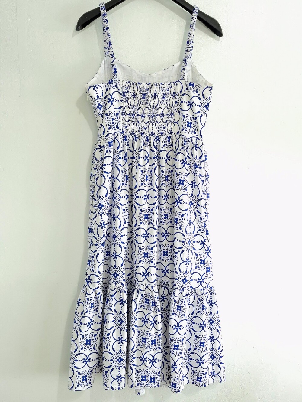 J.CREW Tile Print Midi Sundress Size 10 Blue White Cotton Smocked Tiered Pockets - Picture 3 of 16